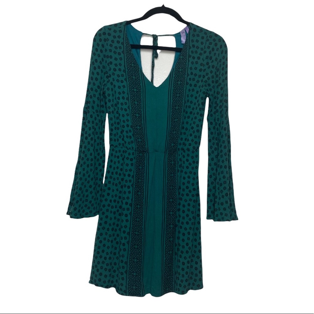 Francesca's Green Bell Sleeve Dress Size Small